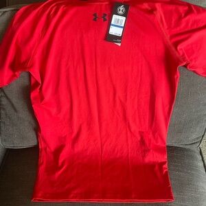 Red mens under armor tshirt
